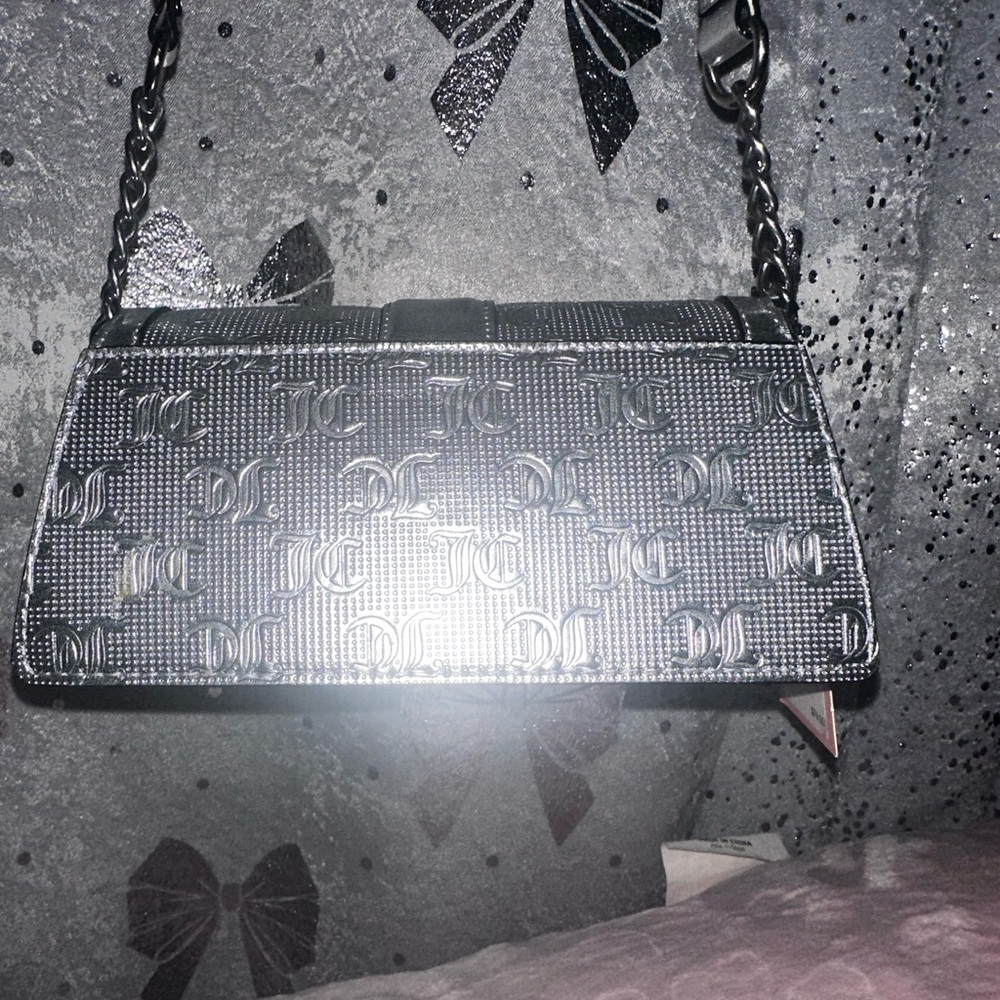 Juicy Couture silver shoulder bag and matching wallet set - Picture 3 of 9